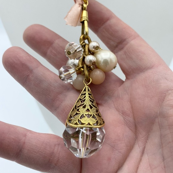 Faux Pearl Beaded Bow Gold Tone Y Necklace - Picture 6 of 9